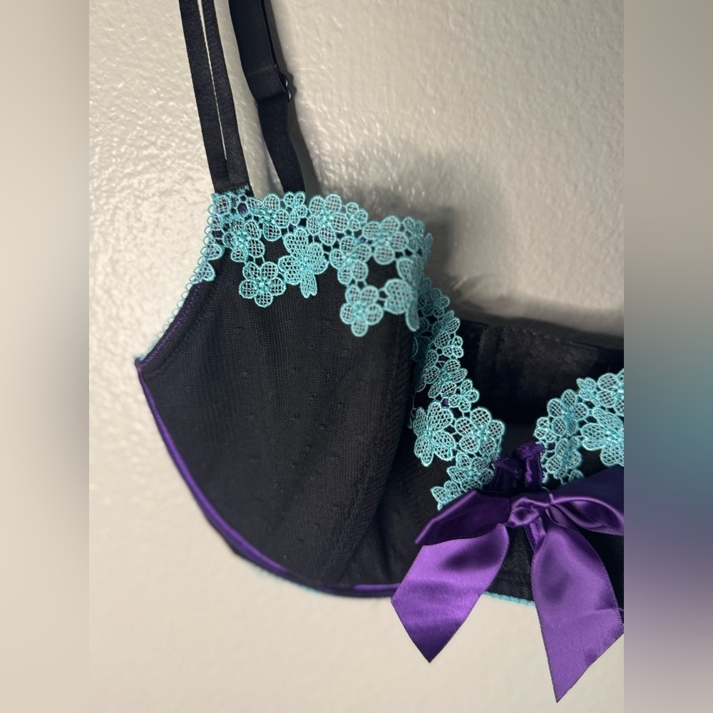 Cacique Bra - Picture 2 of 4
